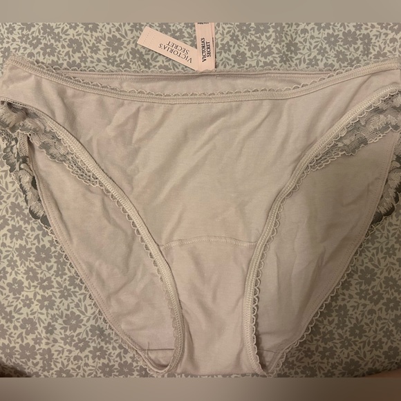 VS Body by Victoria Matching Set - Picture 6 of 7